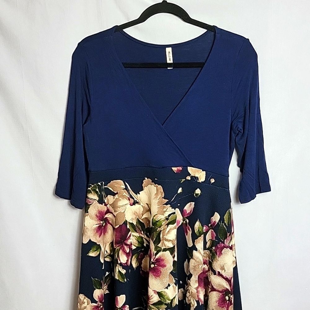 🖤 5/$20 🖤 HELLO MIZ.. floral dress..